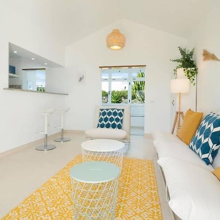 Luxurious Bungalow A2 In A Quiet Complex With Pool 100M From The Sea Charco del Palo Bagian luar foto