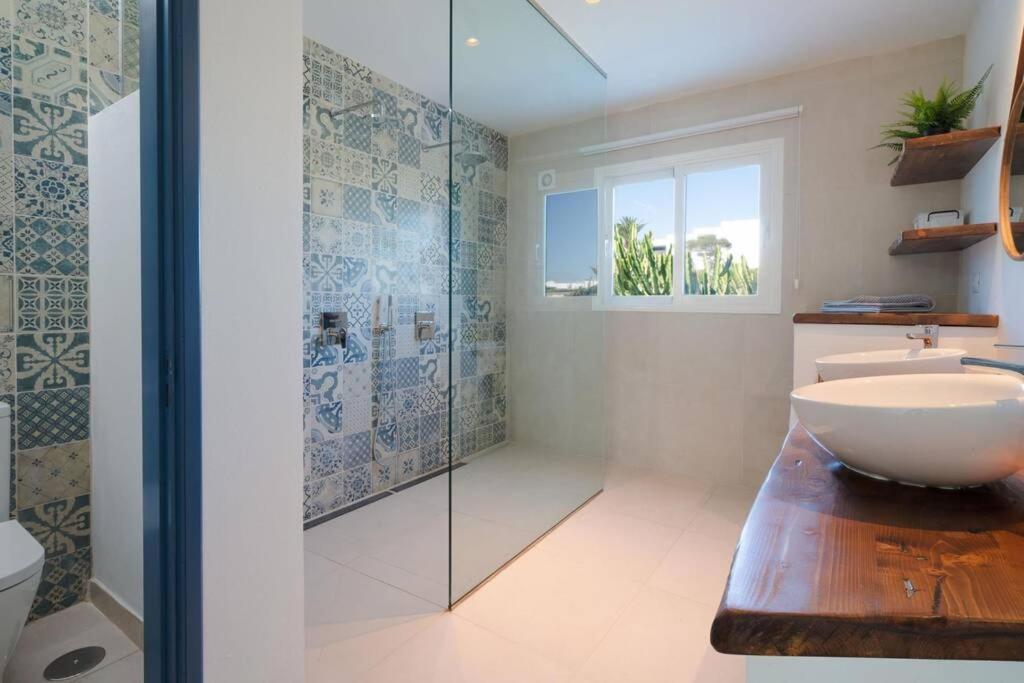 Luxurious Bungalow A2 In A Quiet Complex With Pool 100M From The Sea Charco del Palo Bagian luar foto
